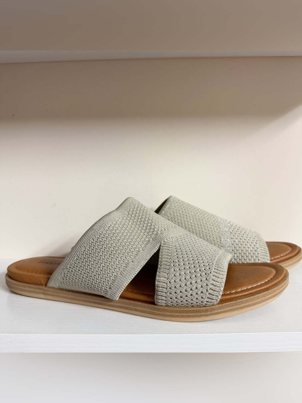 Lucky Brand Nekoda Flat Sandals in Tan Size 10 - Picture 3 of 9